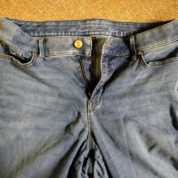 Slimming Gloria Vanderbilt Stretch Jeans - Picture 6 of 15